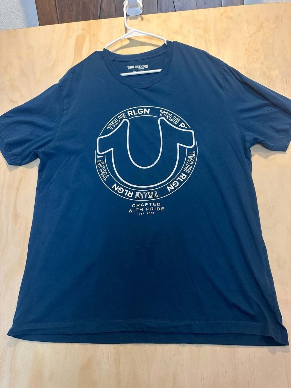 True Religion Men's Horseshoe Repeat Logo Graphic T-Shirt Blue 2XLARGE